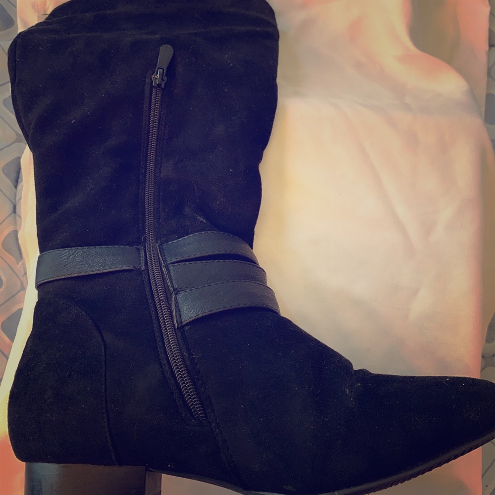 Size 10 suede boots